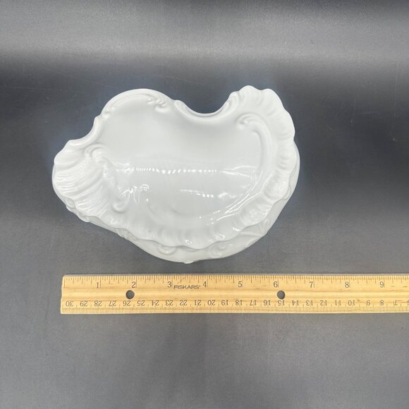 Vintage Trinket Box Ornate Floral White Porcelain Lid Victorian Style Jewelry - Picture 7 of 9